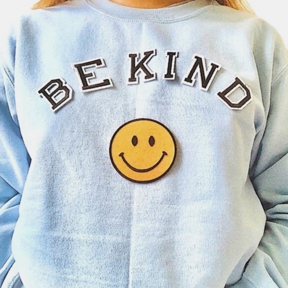 baby blue “be kind” crewneck sweatshirt ㋛ spread positivity - Picture 3 of 4